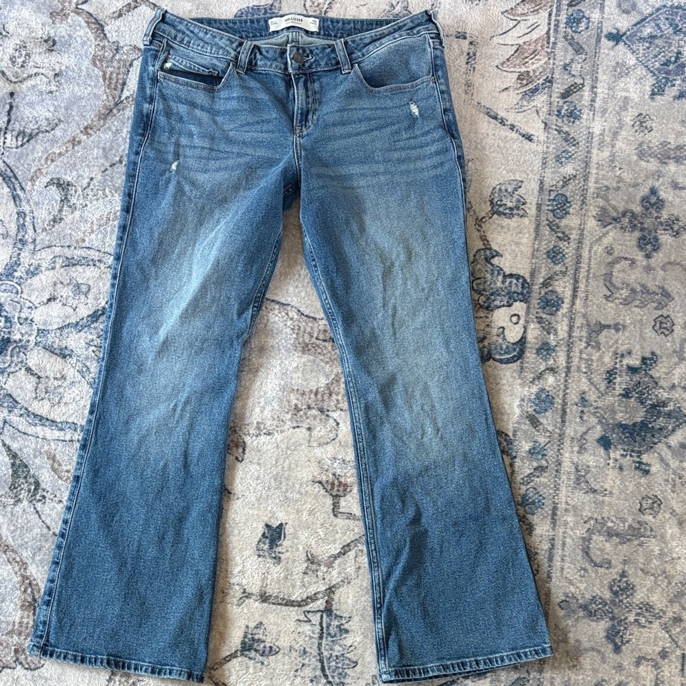 Hollister Medium Wash Low Rise Boot Cut Jeans